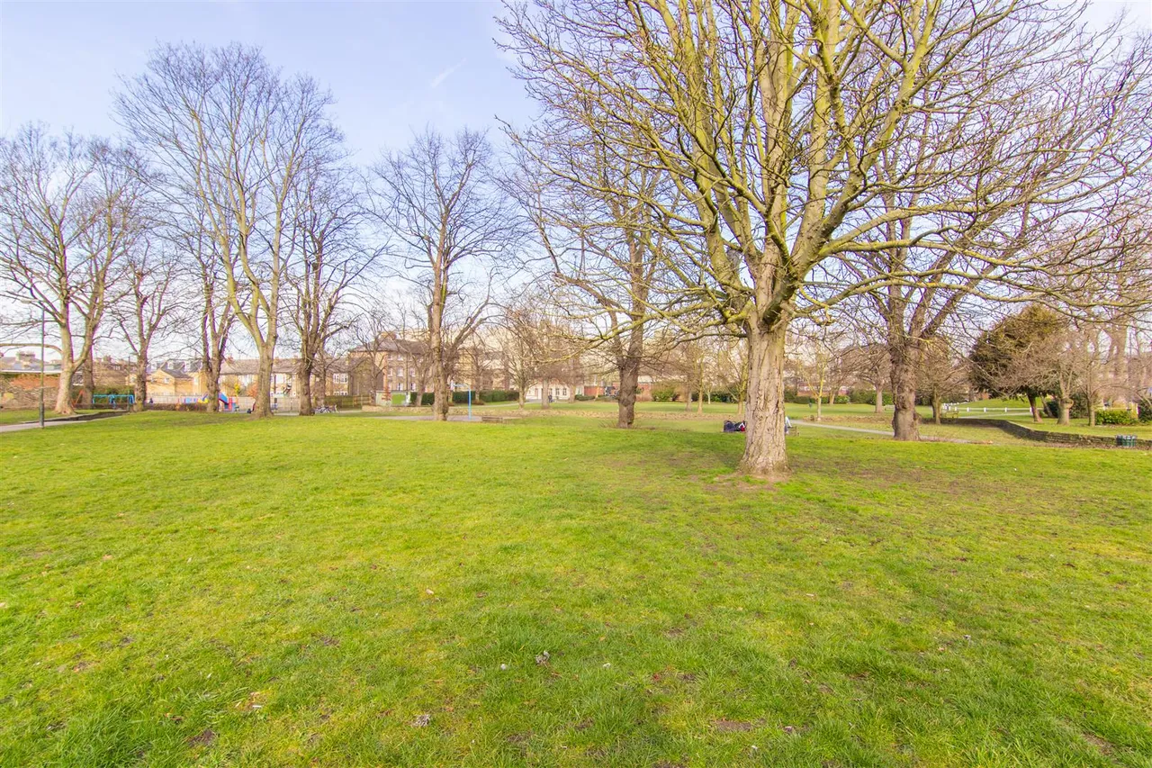 Sheen Lane, East Sheen, SW14, photo 10