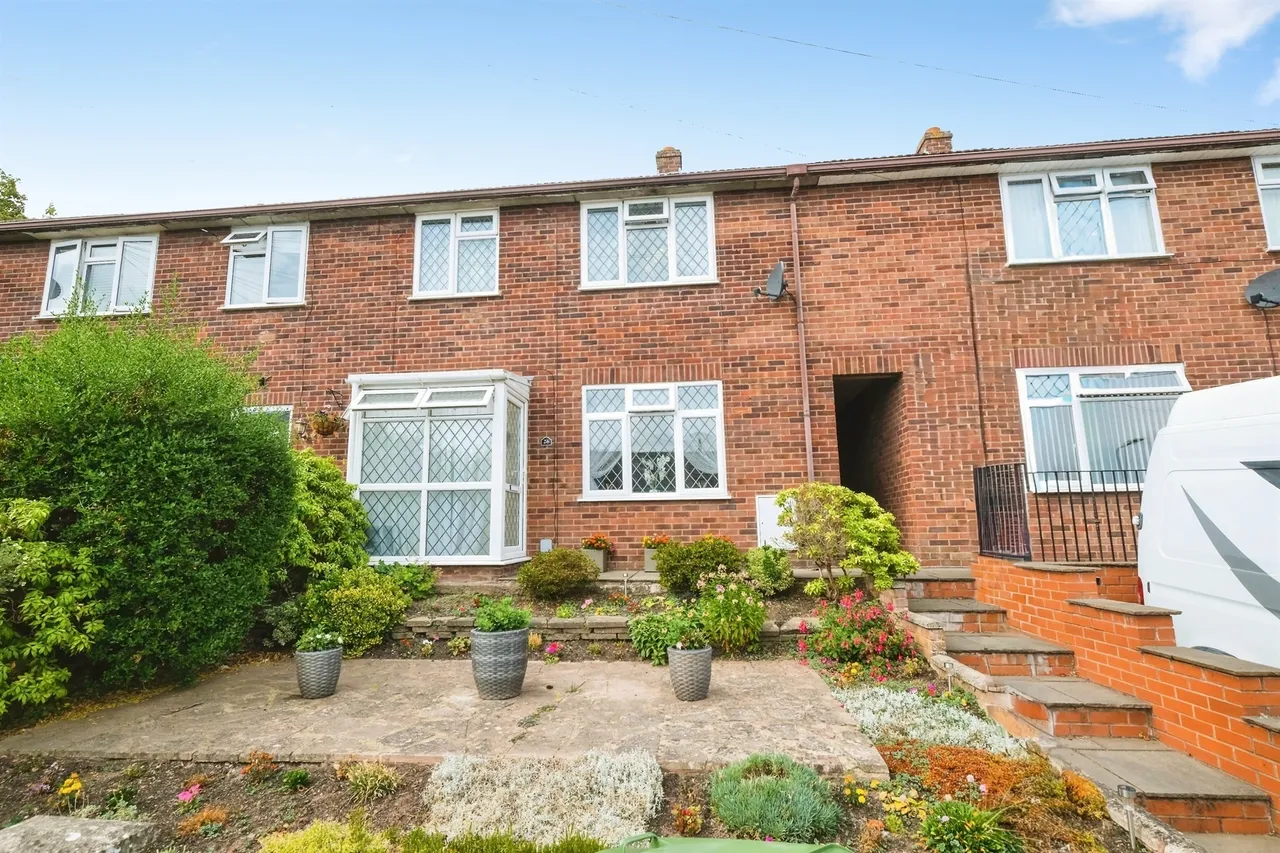3 bed house for sale — Tennyson Close, HEREFORD