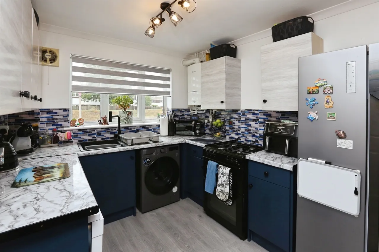 Lovelock Terrace, Gosport, photo 4