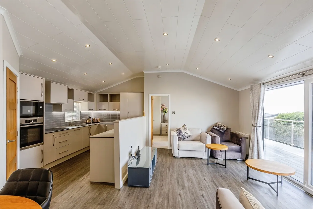 Coast Road, Walton Bay, BS21, photo 6