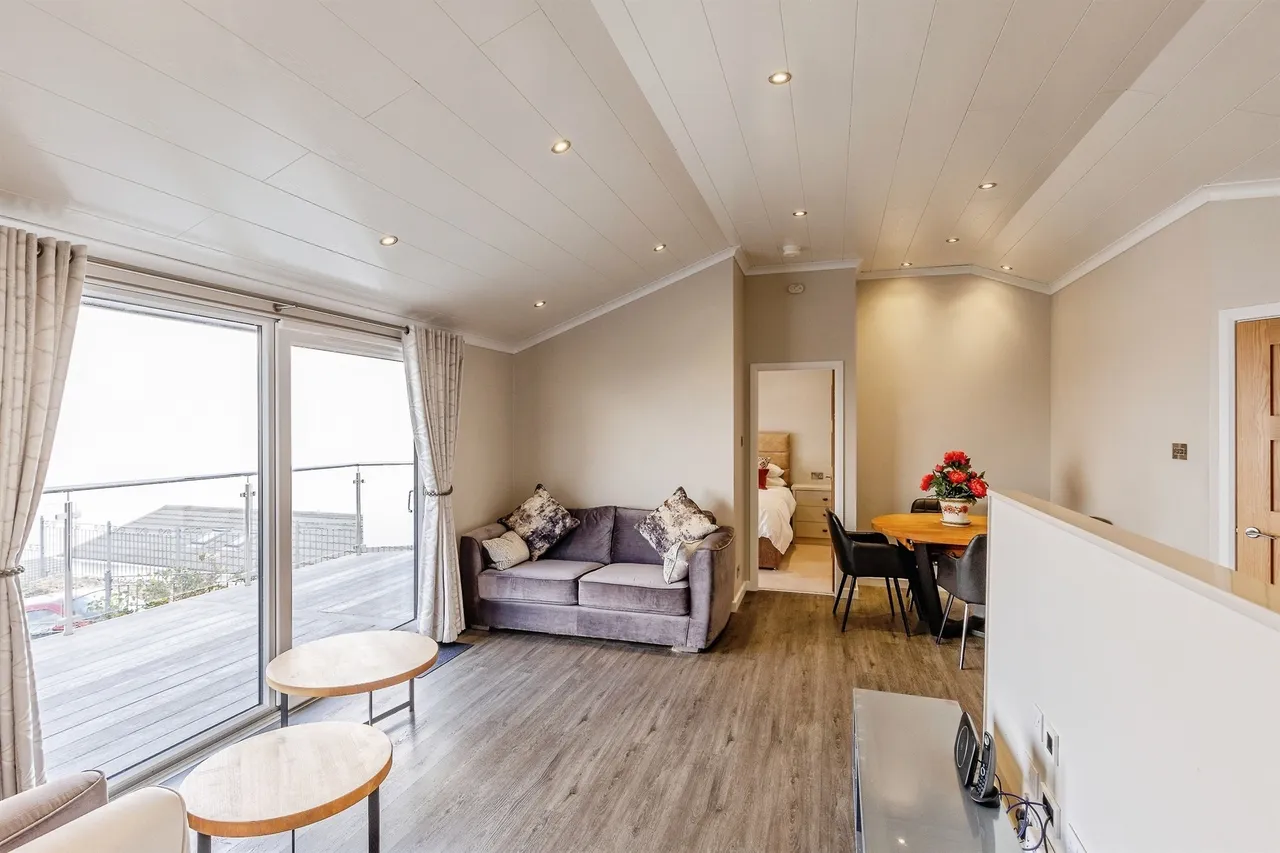 Coast Road, Walton Bay, BS21, photo 8