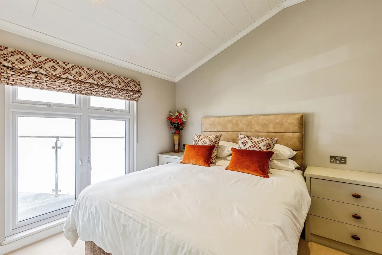 Coast Road, Walton Bay, BS21, photo 16