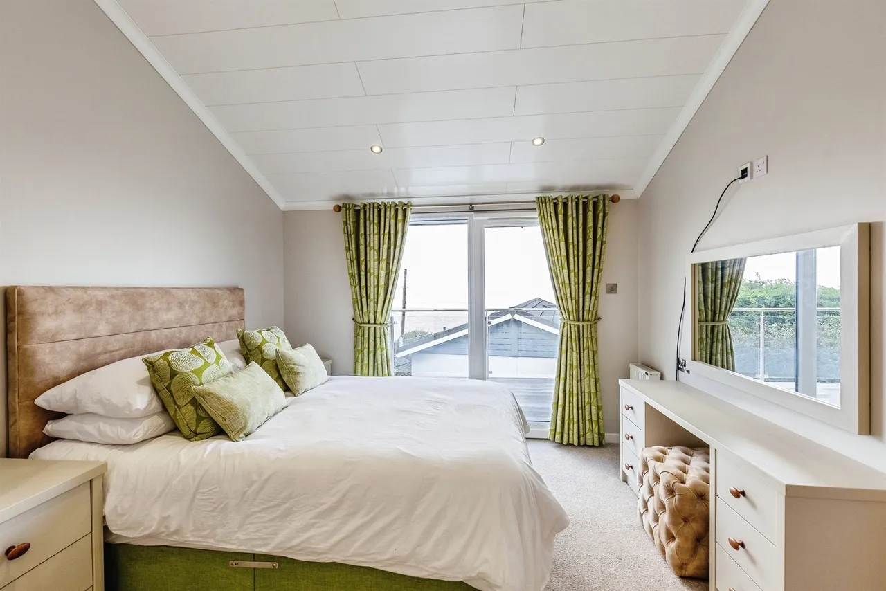 Coast Road, Walton Bay, BS21, photo 13