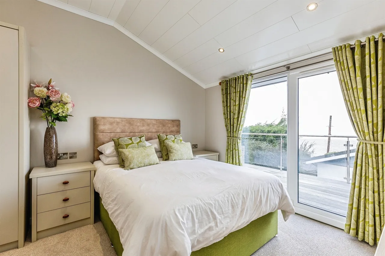 Coast Road, Walton Bay, BS21, photo 12