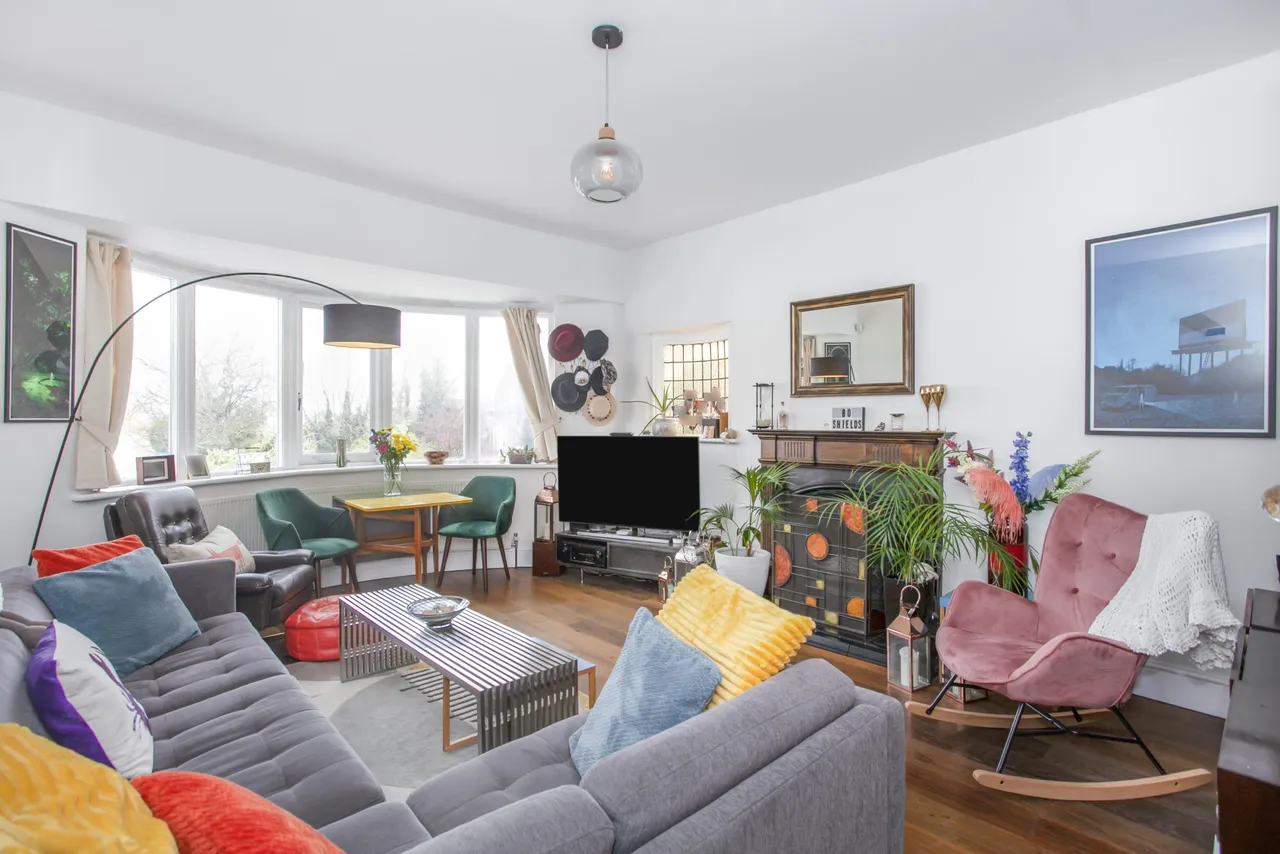 4 bed flat to rent, Woodberry Crescent, Muswell Hill Broadway, N10