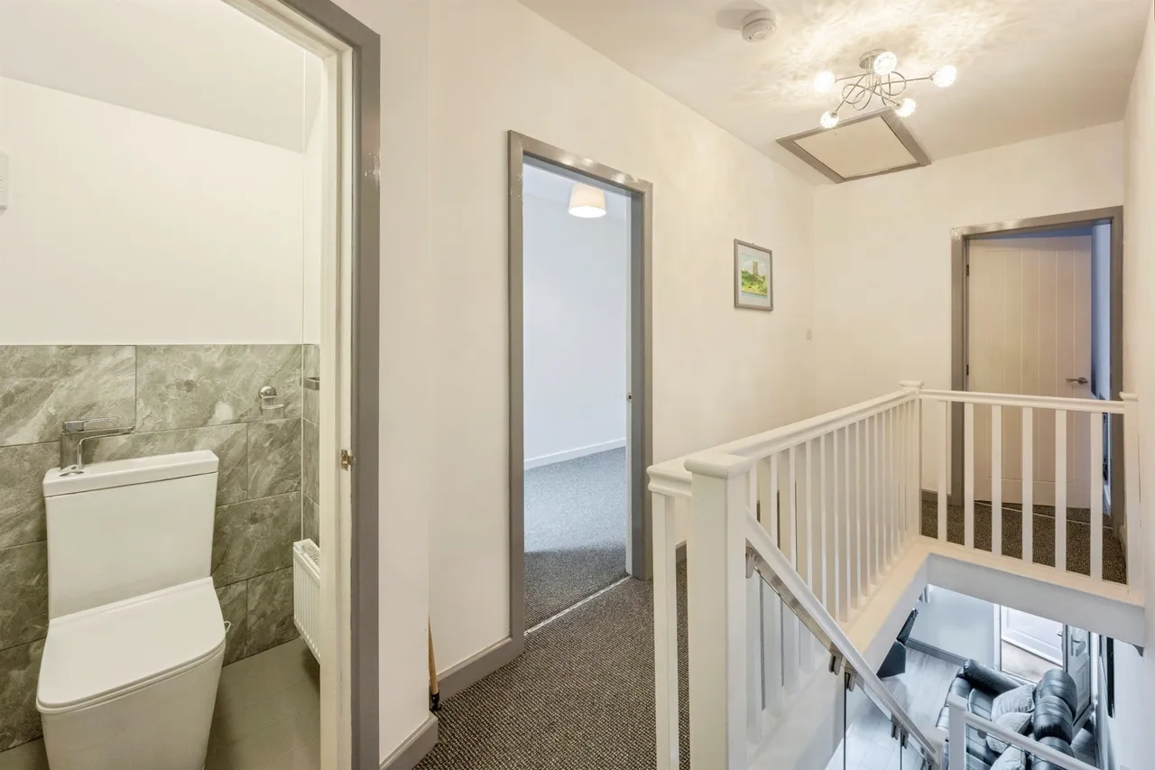 Kings Road, Askern, DN6, photo 8