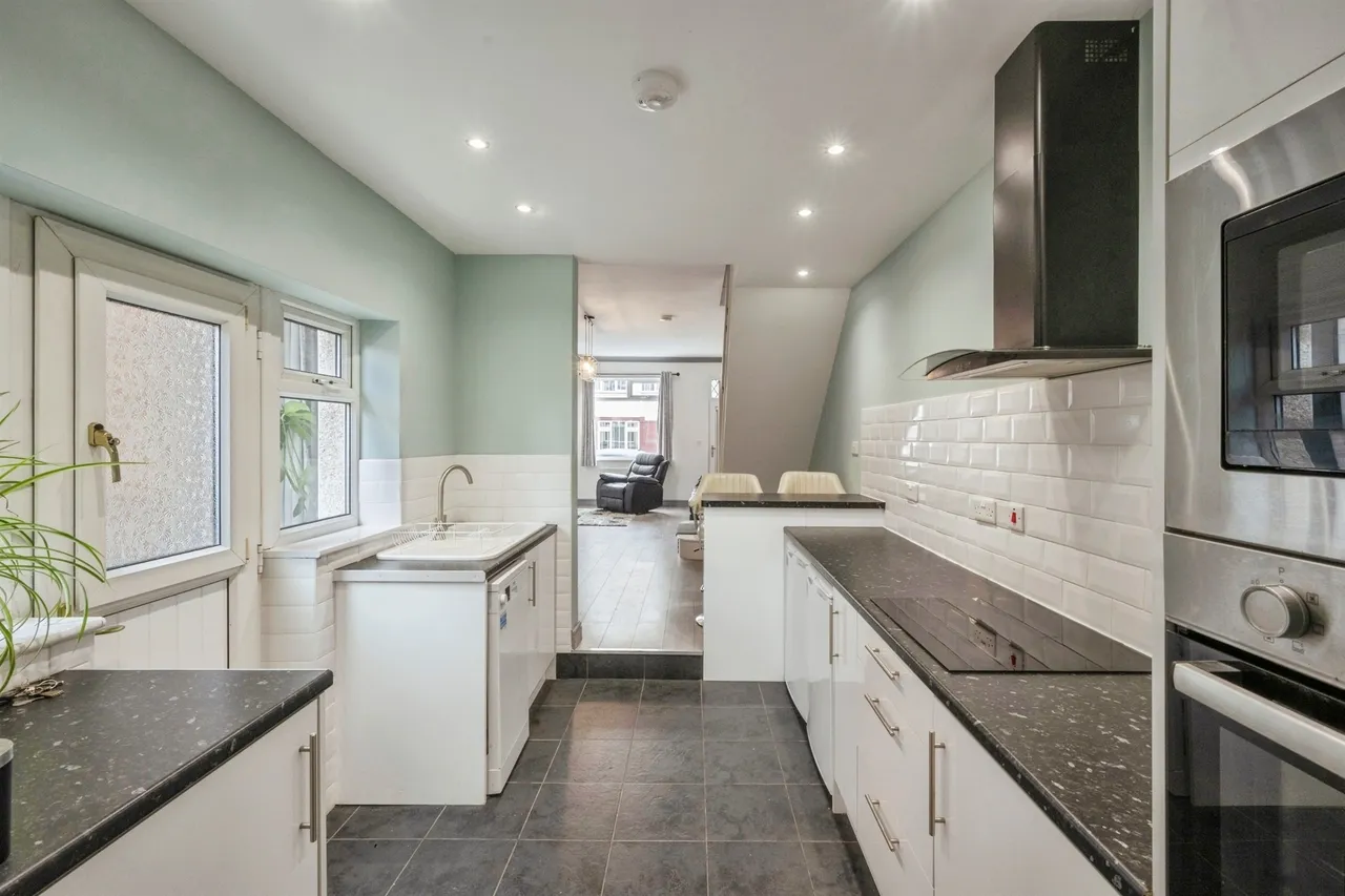 Kings Road, Askern, DN6, photo 4