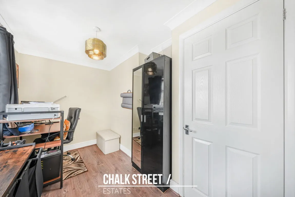 South End Road, Rainham, RM13, photo 21
