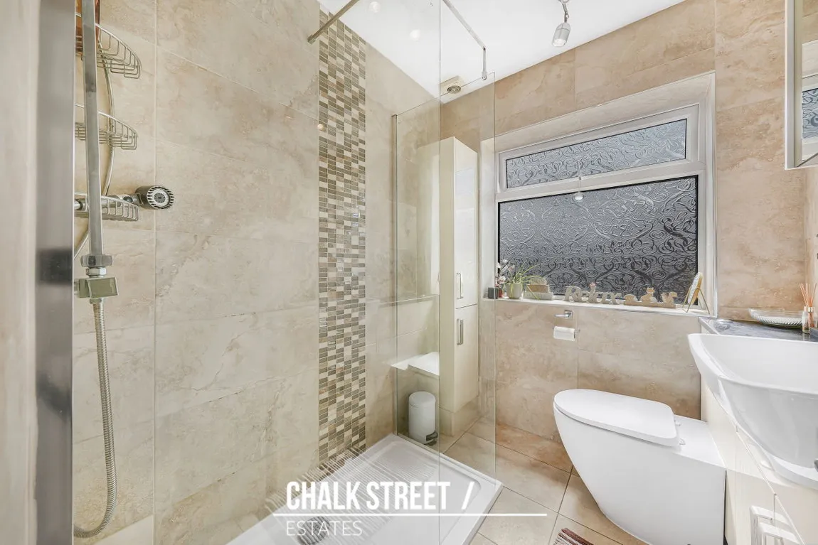 South End Road, Rainham, RM13, photo 16