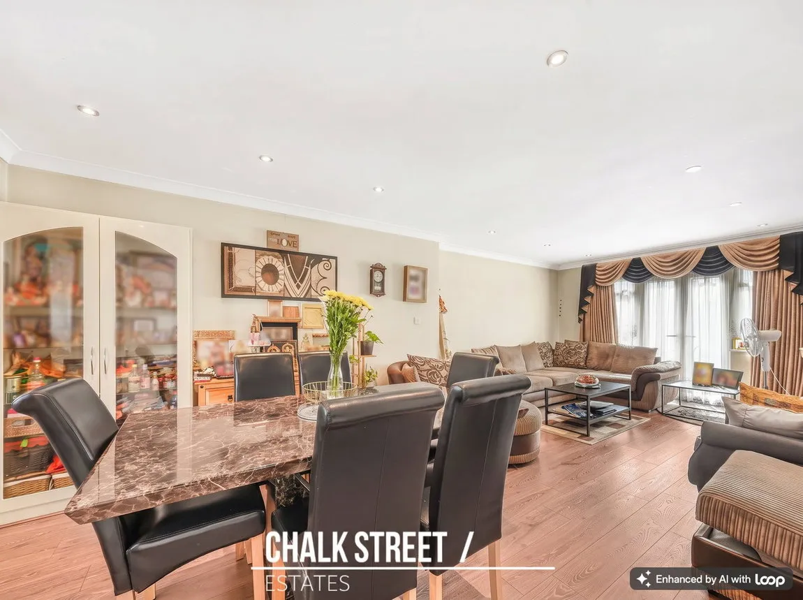 5 bed house for sale, South End Road, Rainham, RM13