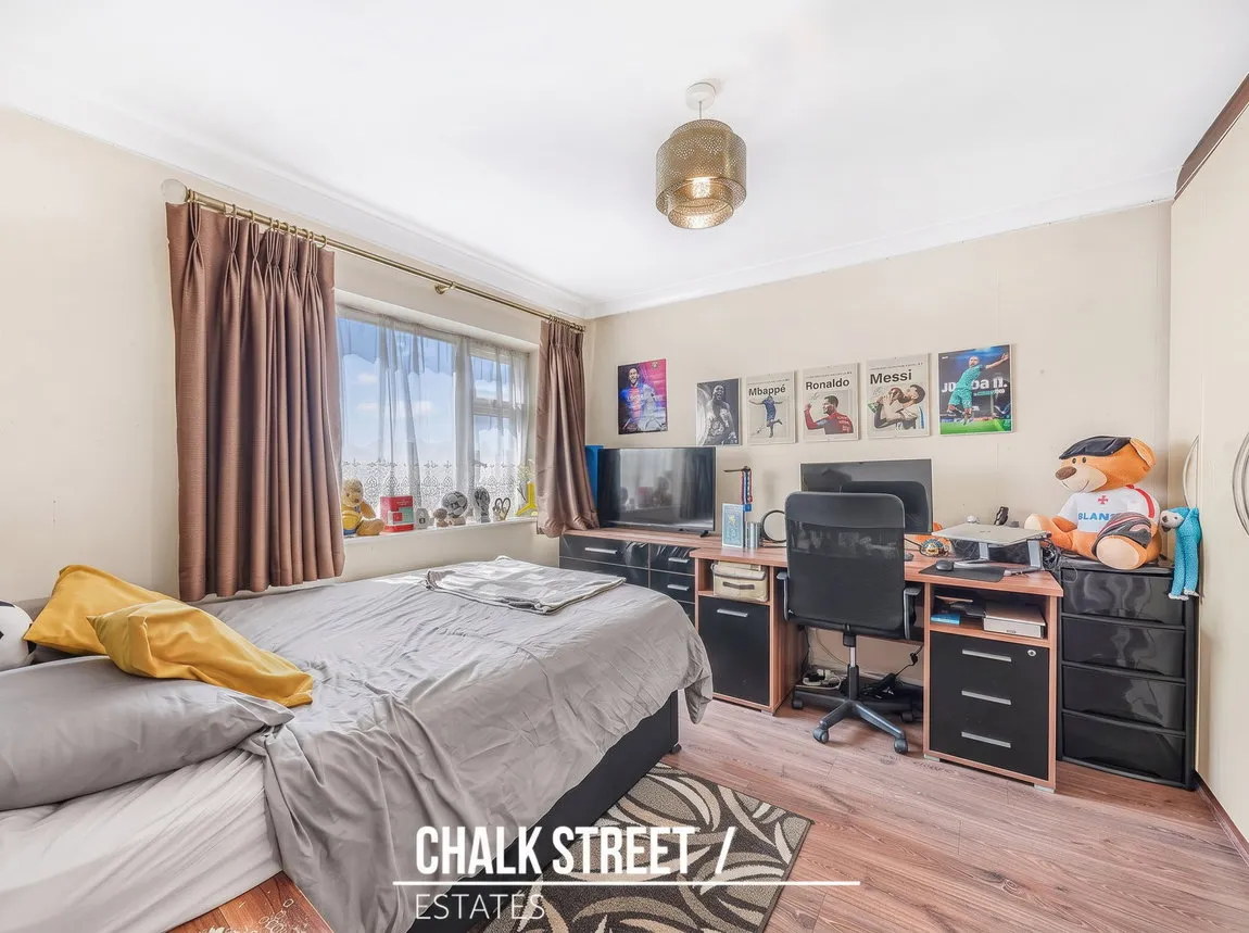 South End Road, Rainham, RM13, photo 17