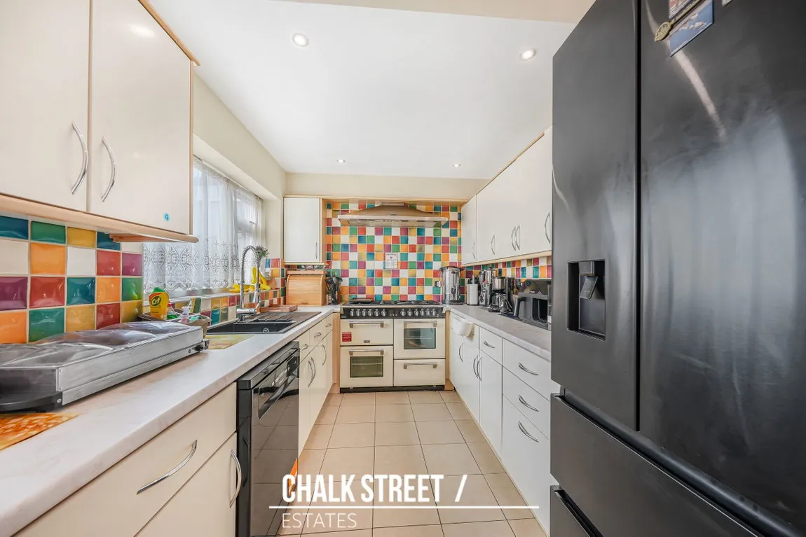 South End Road, Rainham, RM13, photo 7