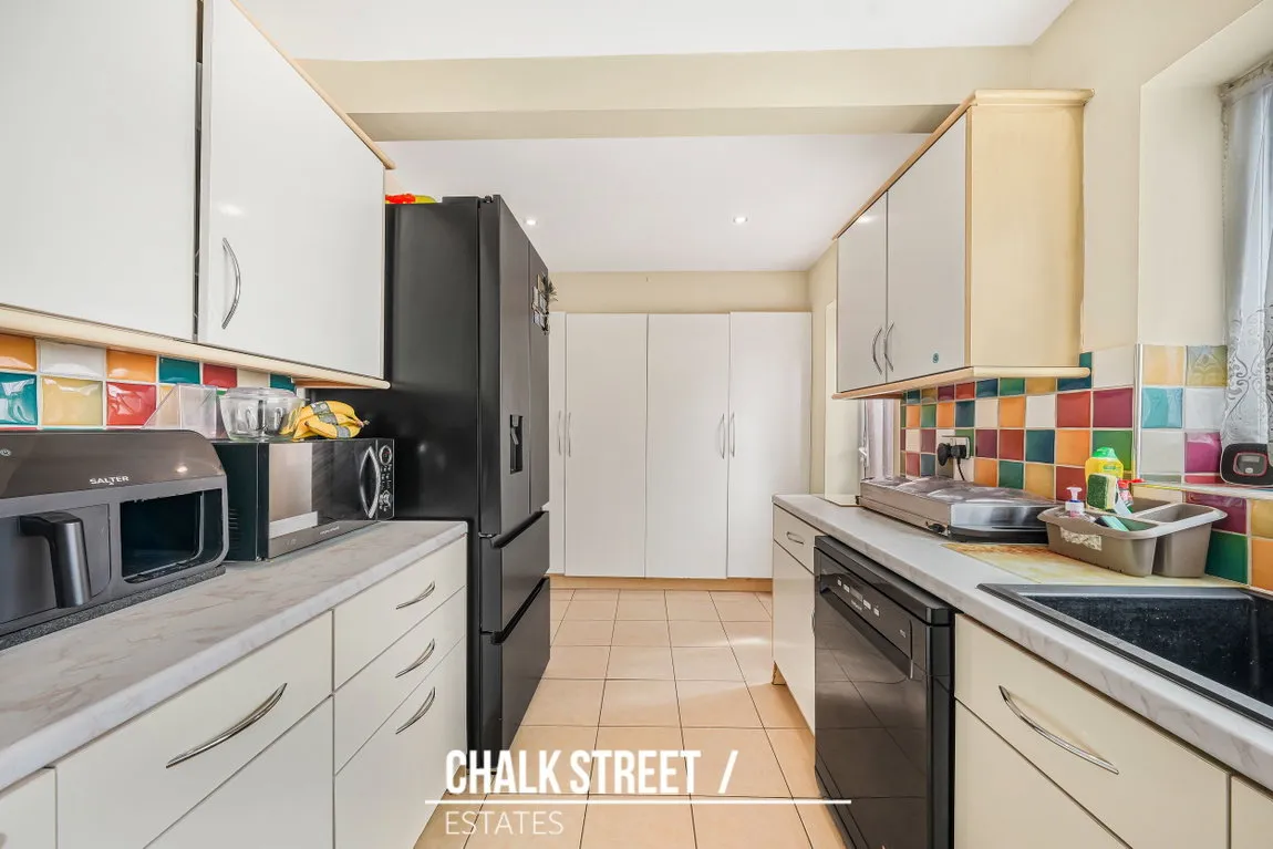 South End Road, Rainham, RM13, photo 8
