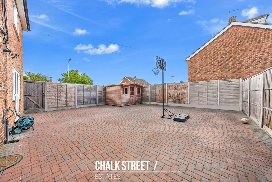 South End Road, Rainham, RM13, photo 24