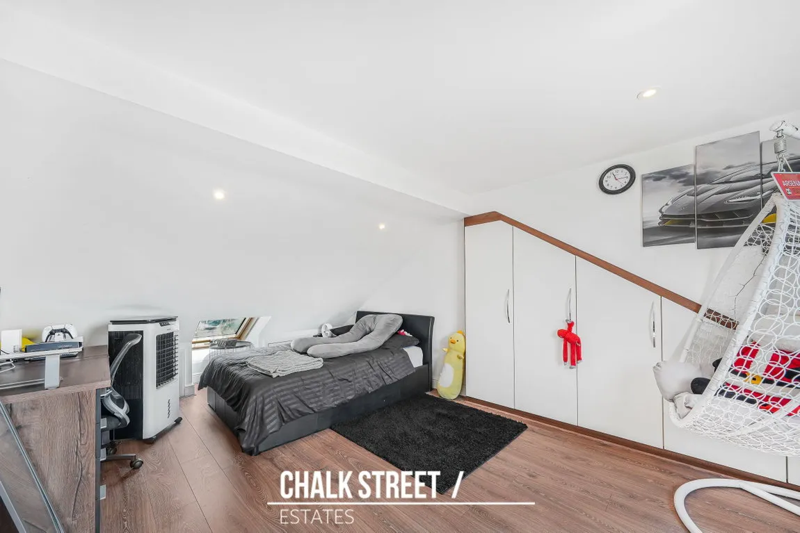 South End Road, Rainham, RM13, photo 22