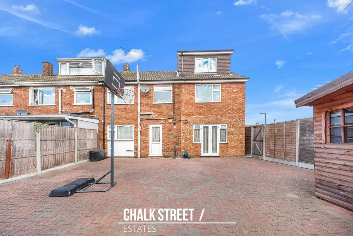 South End Road, Rainham, RM13, photo 27