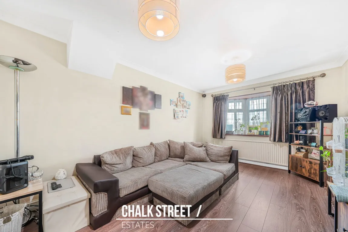 South End Road, Rainham, RM13, photo 4