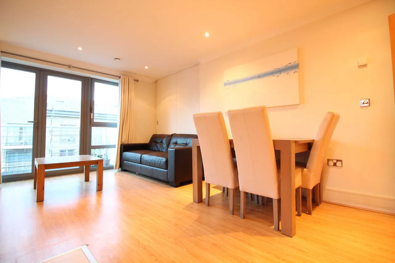 Adams Quarter, Tallow Rd, TW8 8ER, photo 2