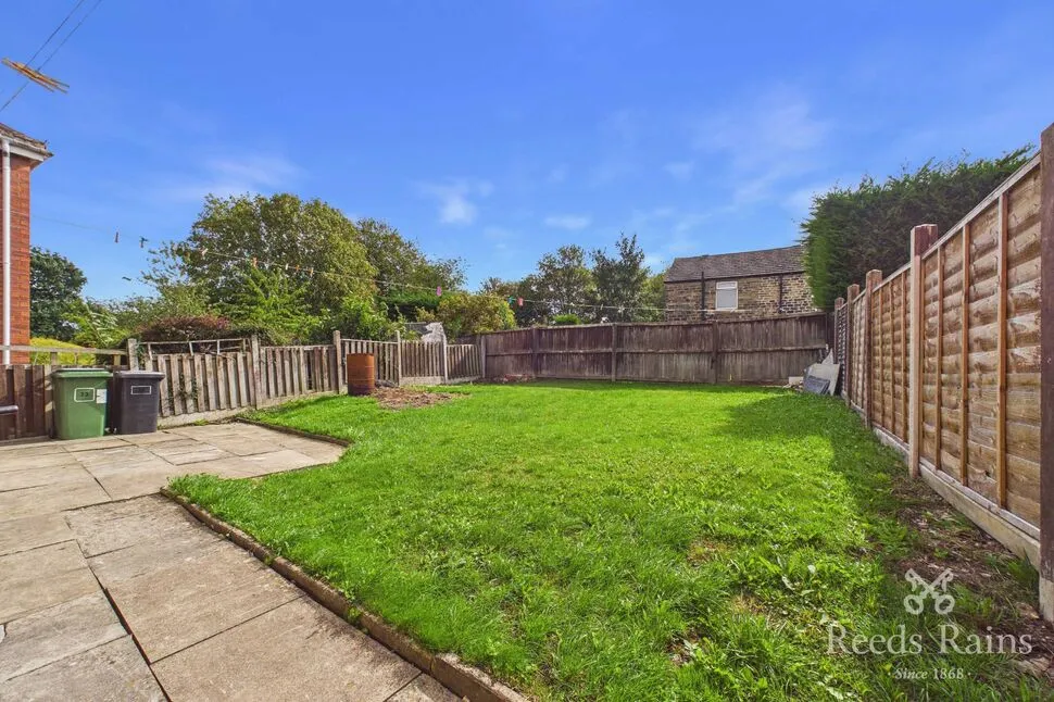 St. Thomas Gardens, Bradley, West Yorkshire, HD2, photo 4