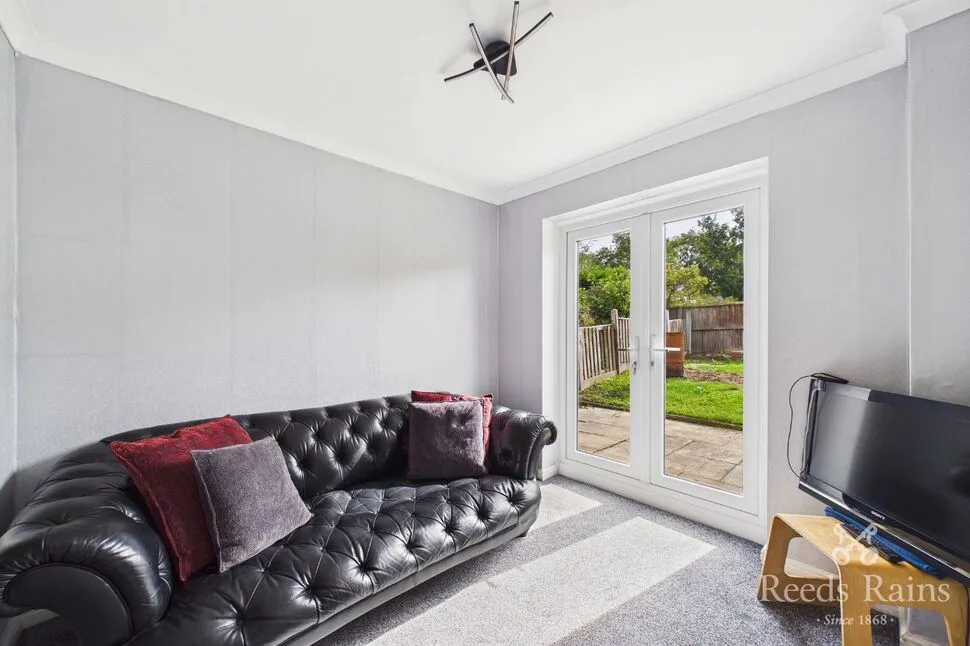 St. Thomas Gardens, Bradley, West Yorkshire, HD2, photo 5