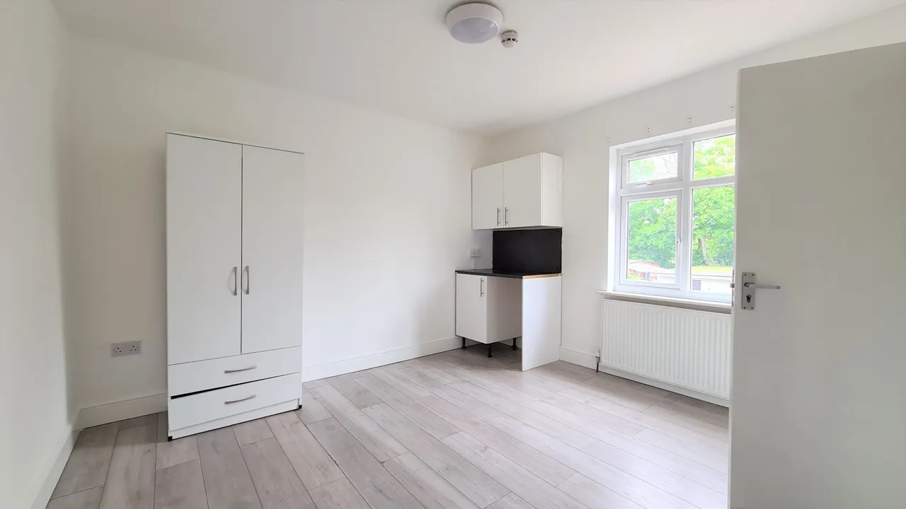 Ivanhoe Road, Hounslow, TW4, photo 7