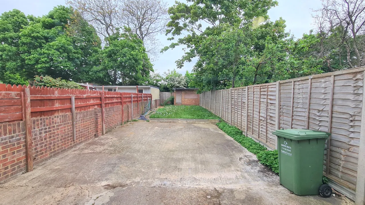 Ivanhoe Road, Hounslow, TW4, photo 8