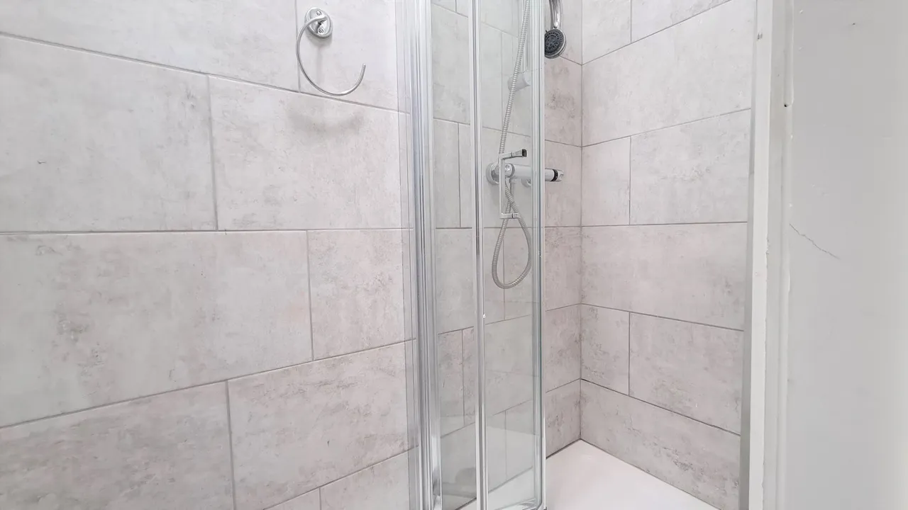 Ivanhoe Road, Hounslow, TW4, photo 6