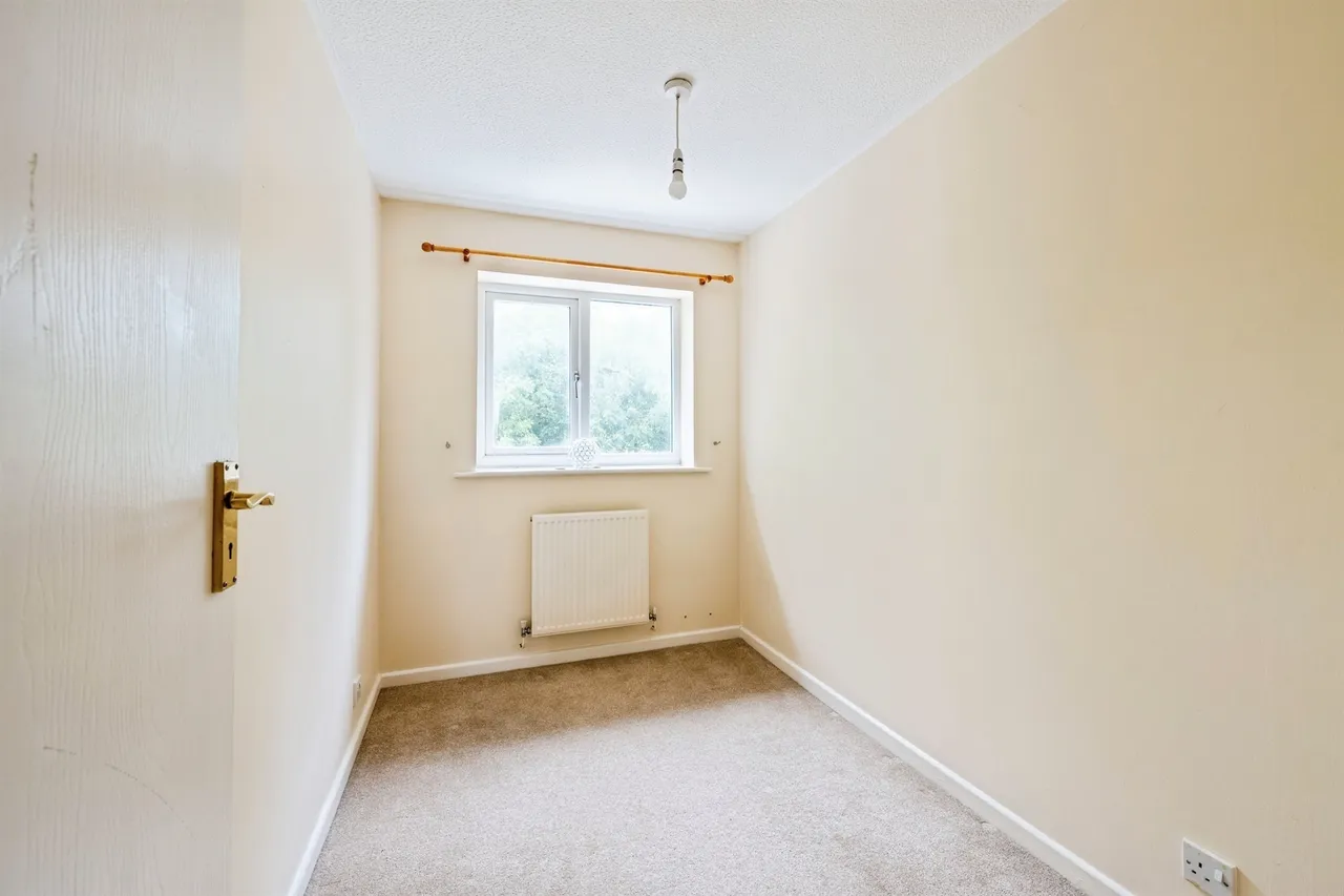 Collen Close, Chippenham, SN14, photo 7