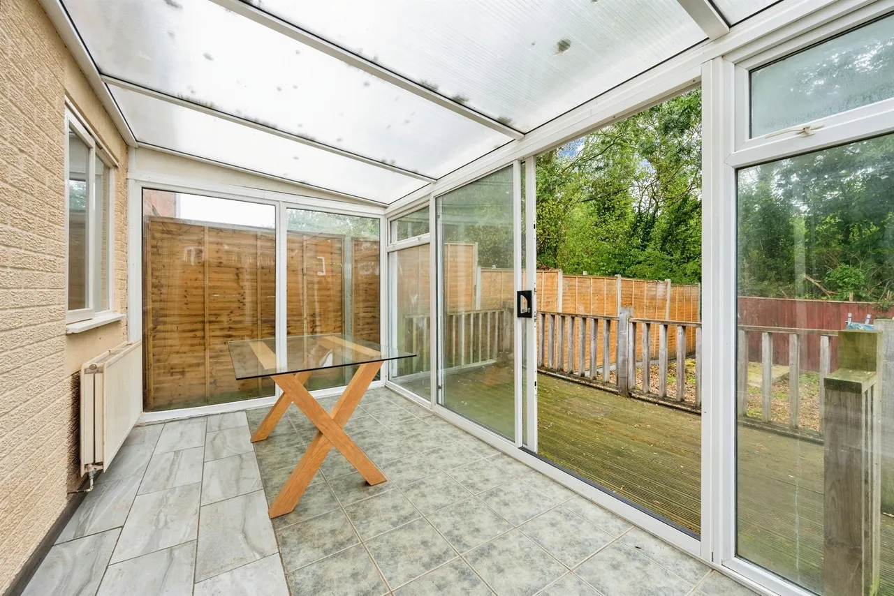 Collen Close, Chippenham, SN14, photo 2