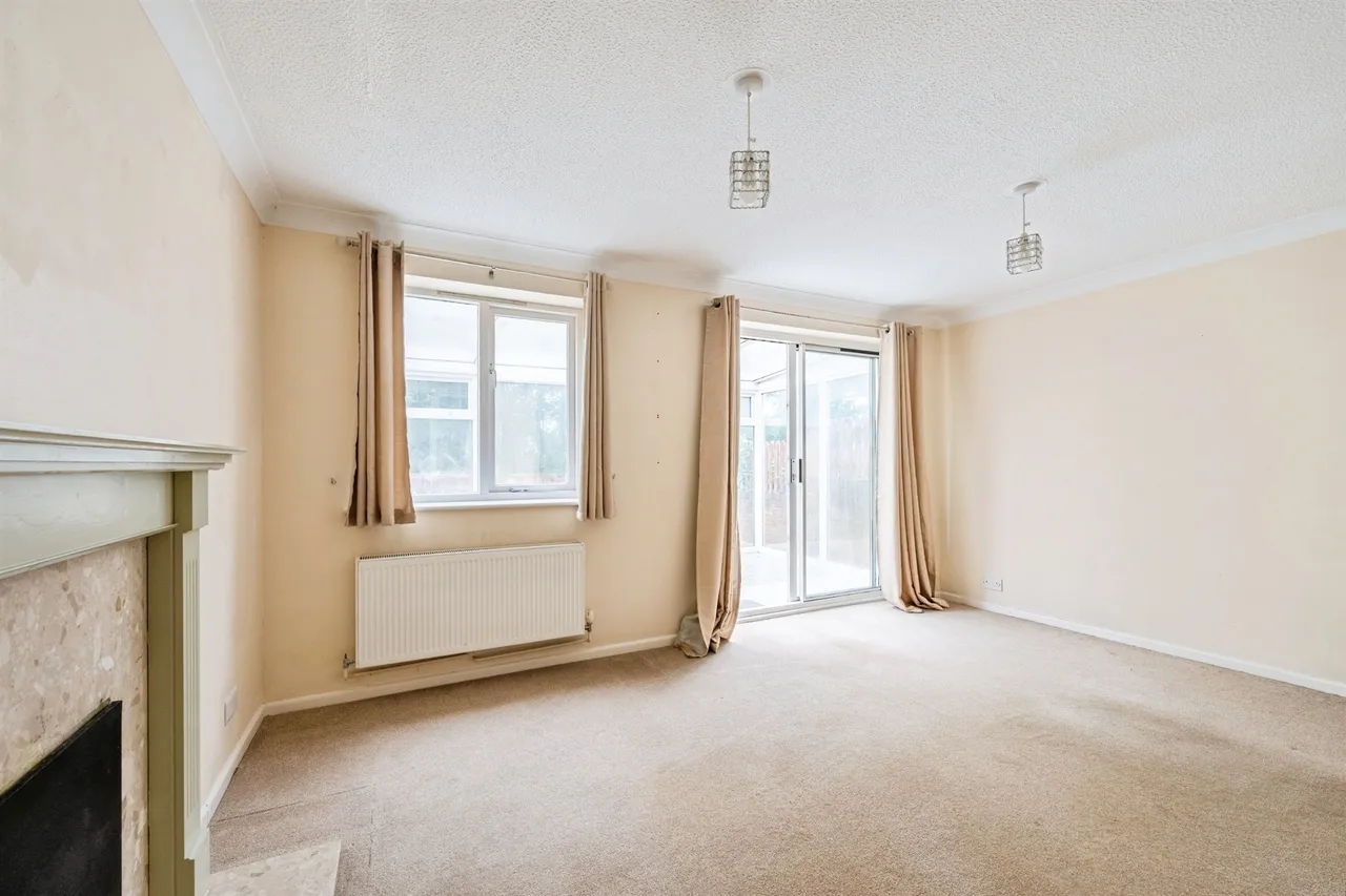 Collen Close, Chippenham, SN14, photo 10