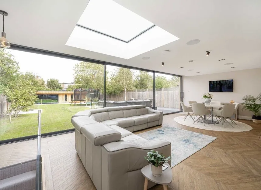 Carlisle Road, Hampton, TW12, photo 4