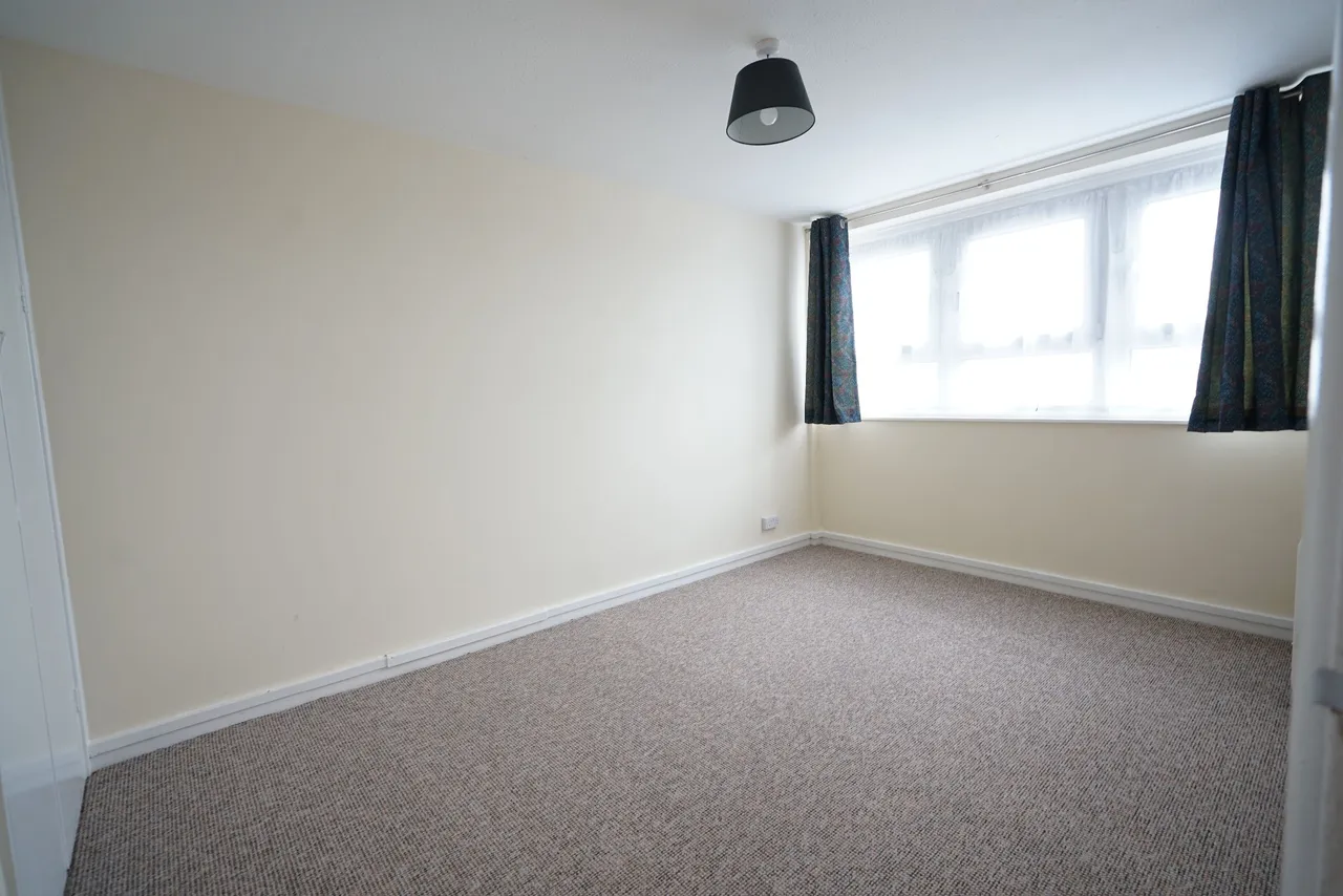 Gooderham House, Grays, Essex, RM16 4TW, photo 2