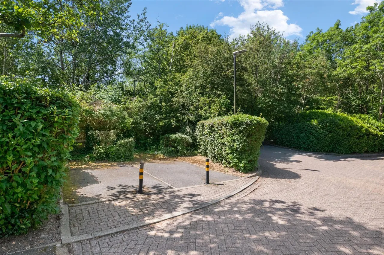Marina Approach, Hayes, photo 12