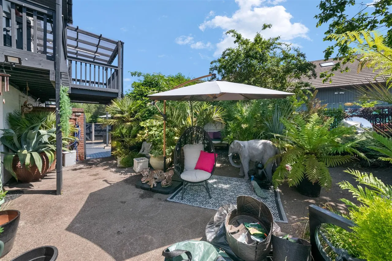 Marina Approach, Hayes, photo 7