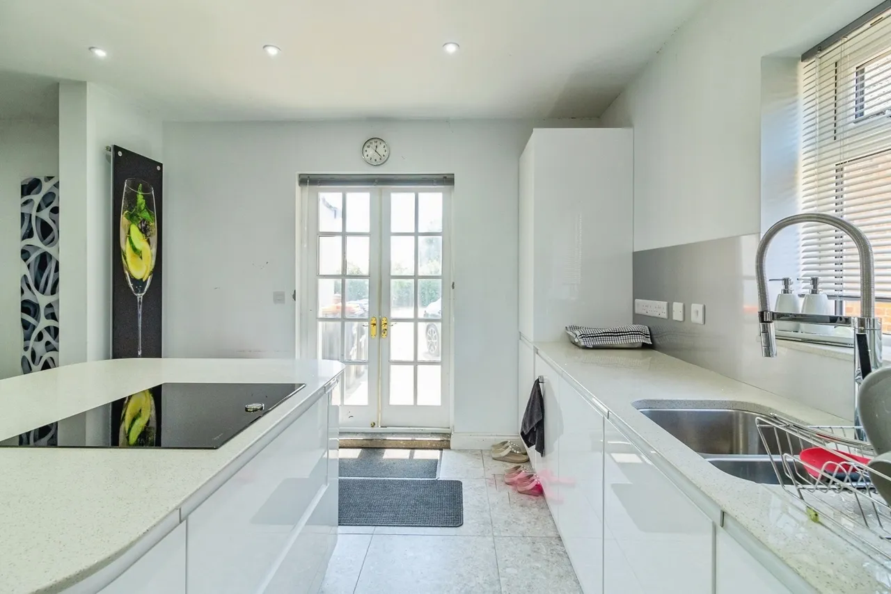 Buckingham Road, Bletchley, Milton Keynes, Buckinghamshire, MK3, photo 7