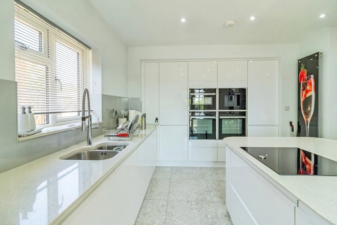 Buckingham Road, Bletchley, Milton Keynes, Buckinghamshire, MK3, photo 6