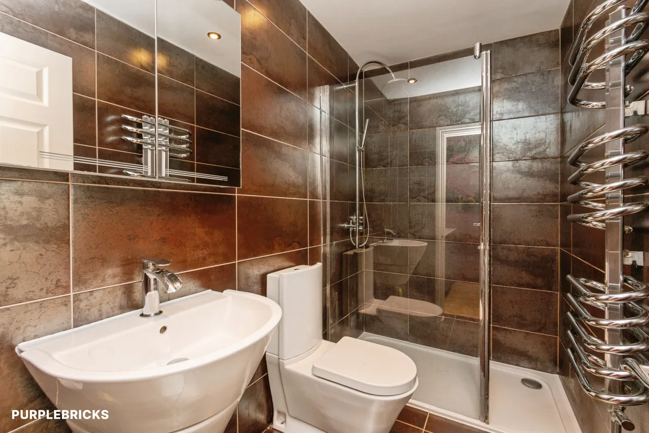 London Road, Camberley, GU15, photo 25