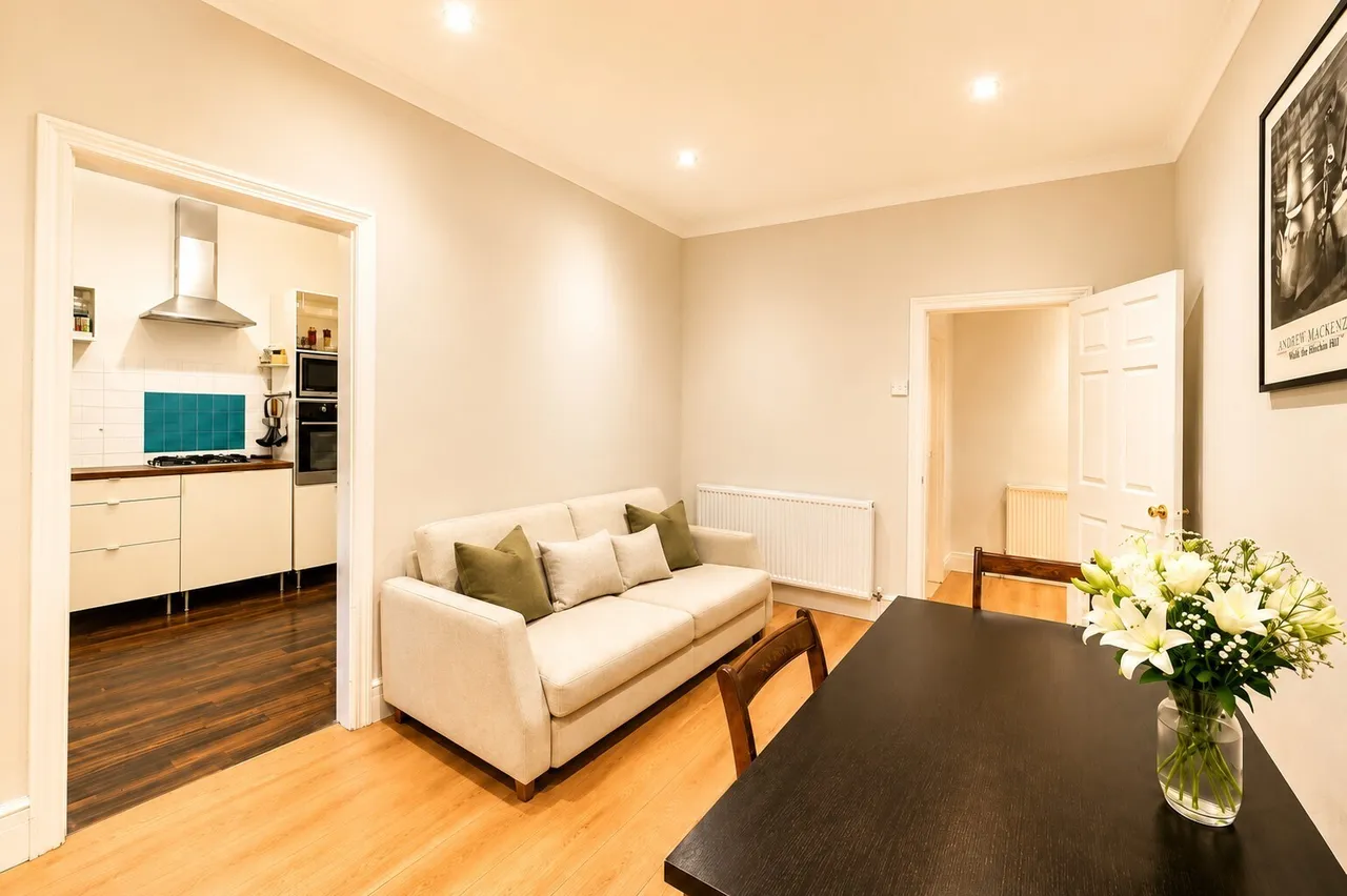 Rushcroft Road, London, SW2, photo 4