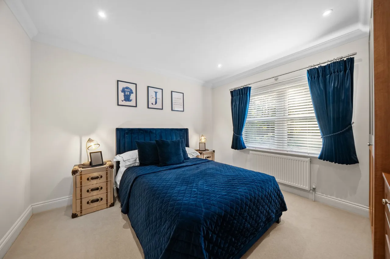 Old Woking Road, Pyrford, GU22, photo 18