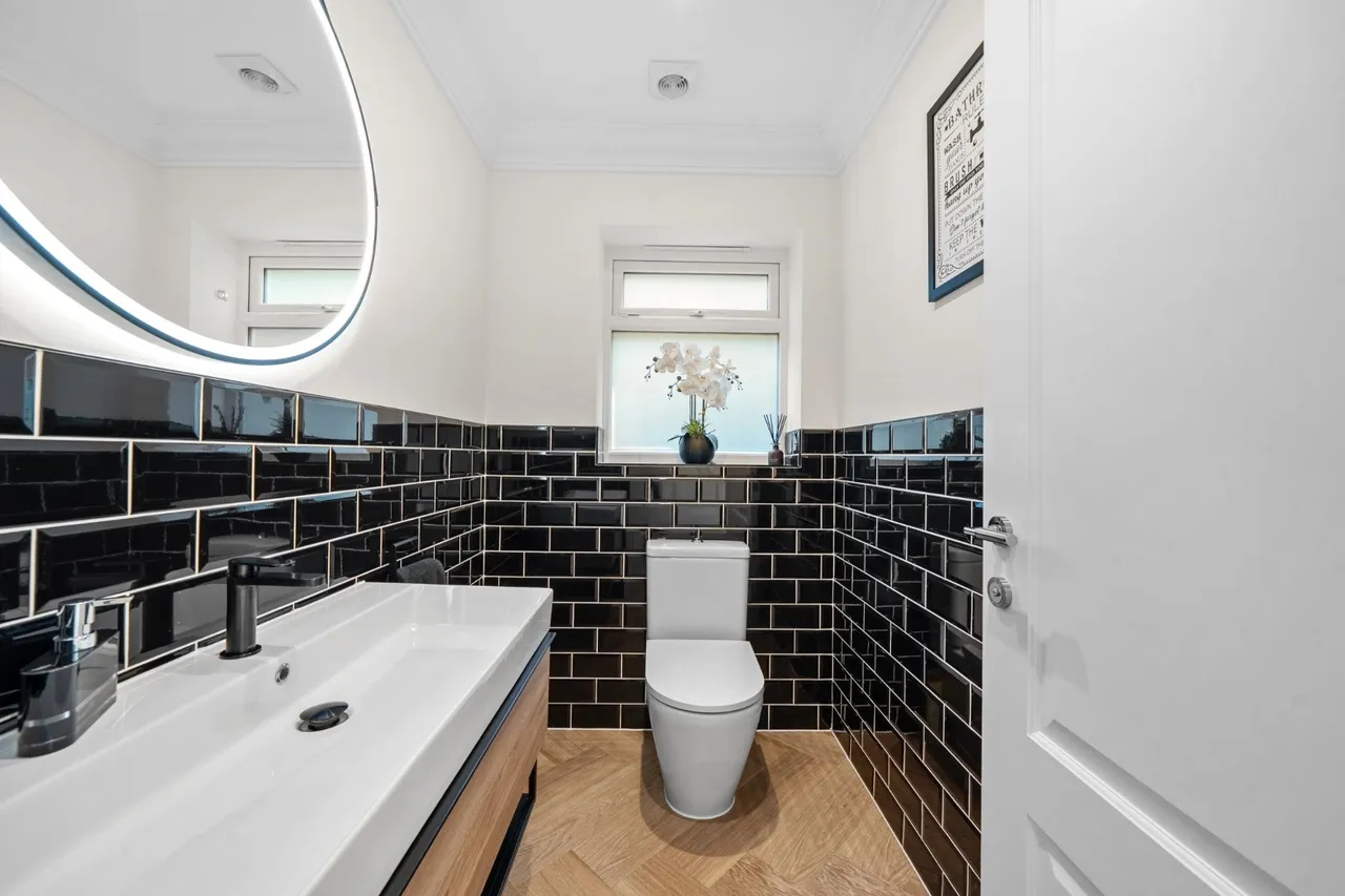 Old Woking Road, Pyrford, GU22, photo 6