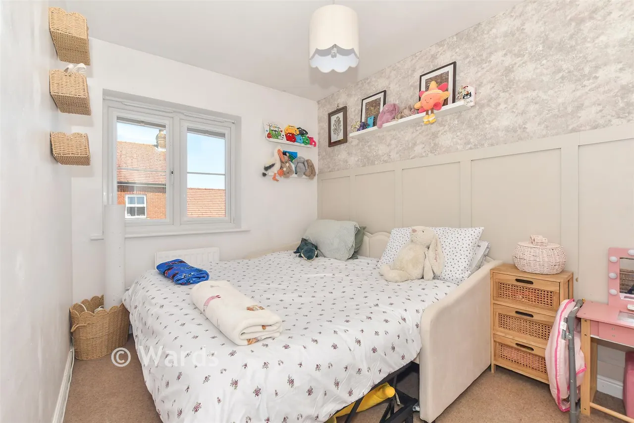 Bluebell Road, Kingsnorth, TN23, photo 10