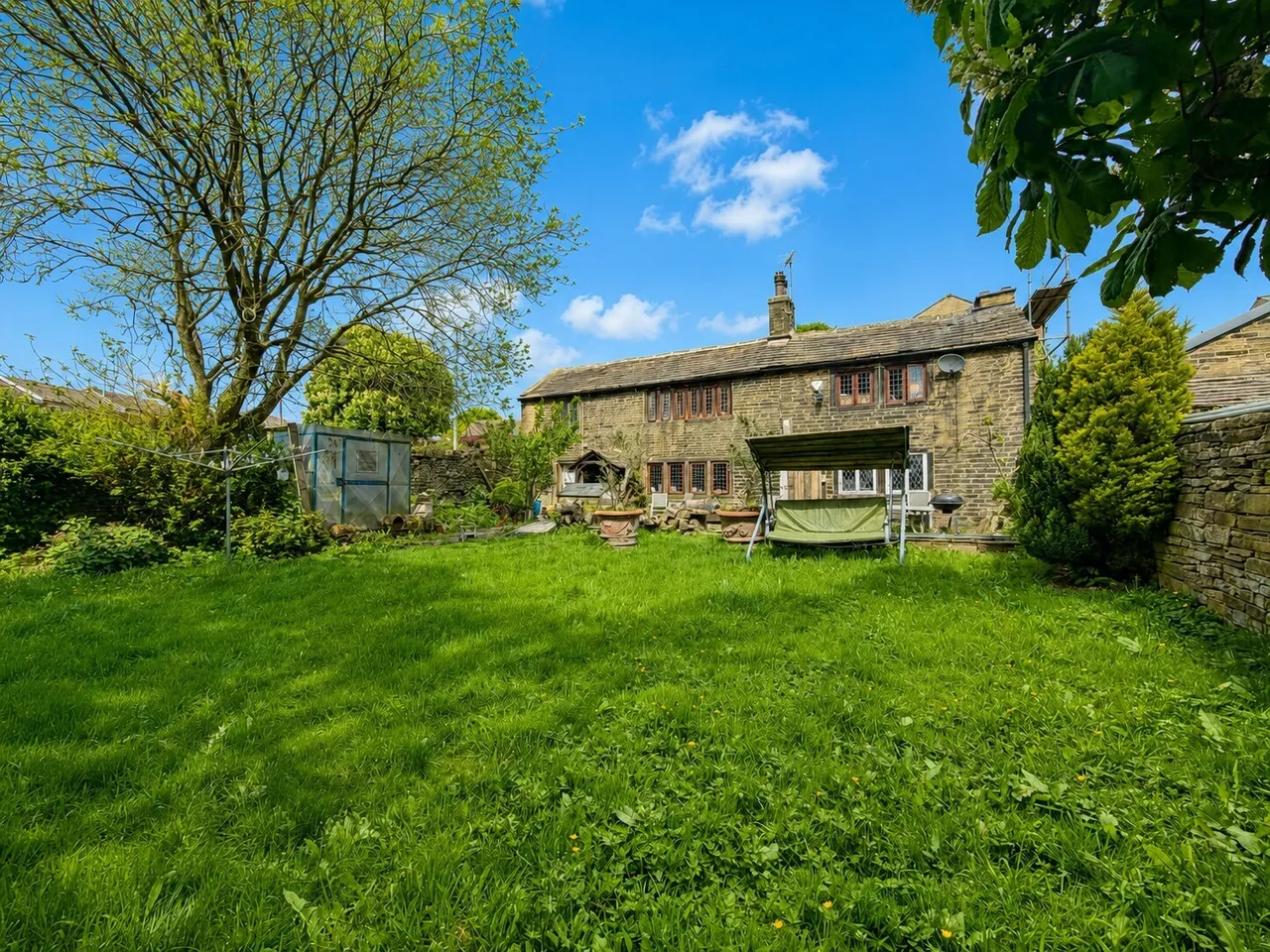 4 bed house for sale — Back Lane, Halifax