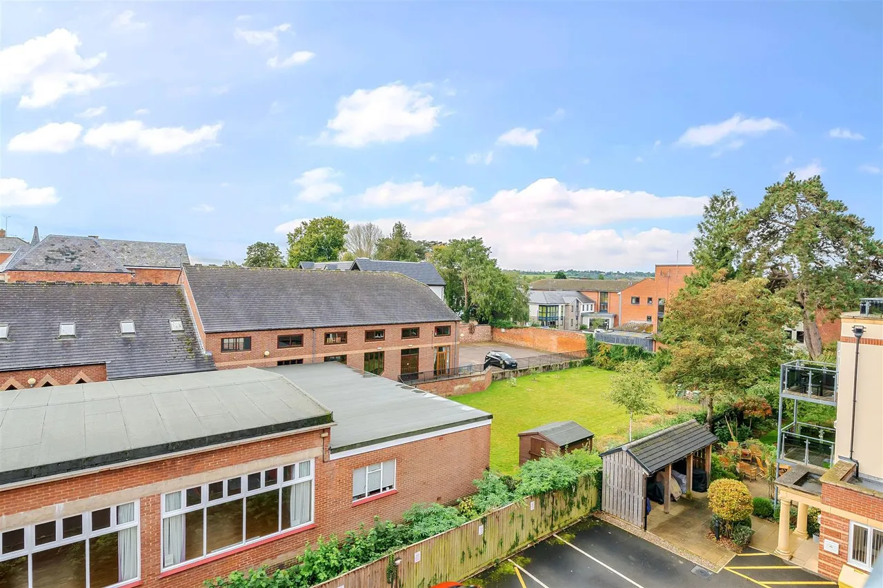 Northampton Road, Market Harborough, LE16, photo 9