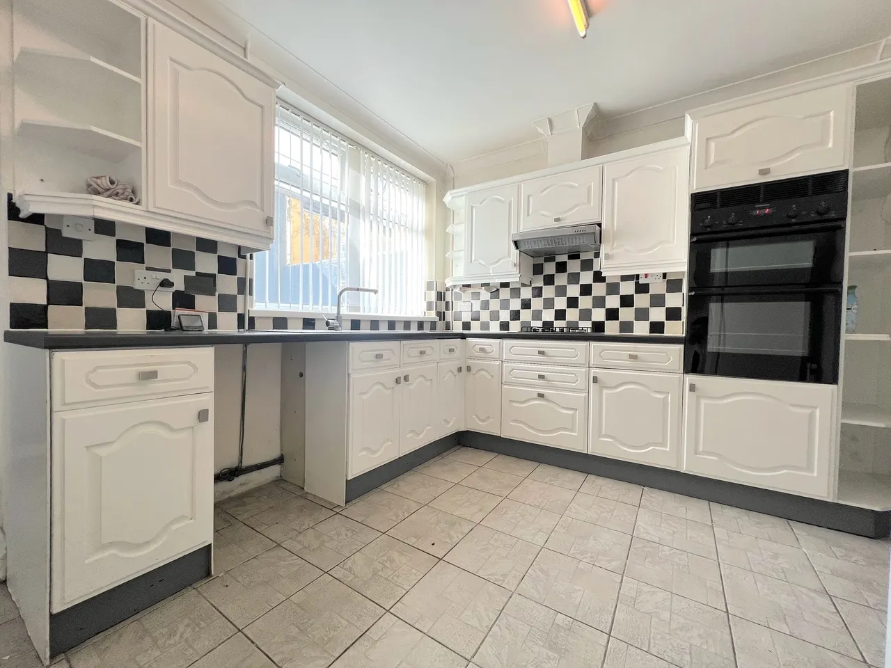 Pleasant View PONTYPRIDD, CF37, photo 3