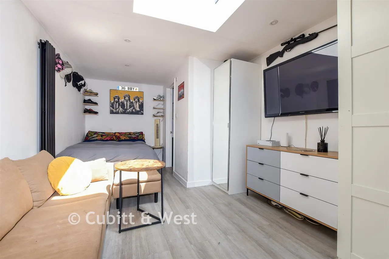 Fox Lane, Reigate, RH2, photo 15
