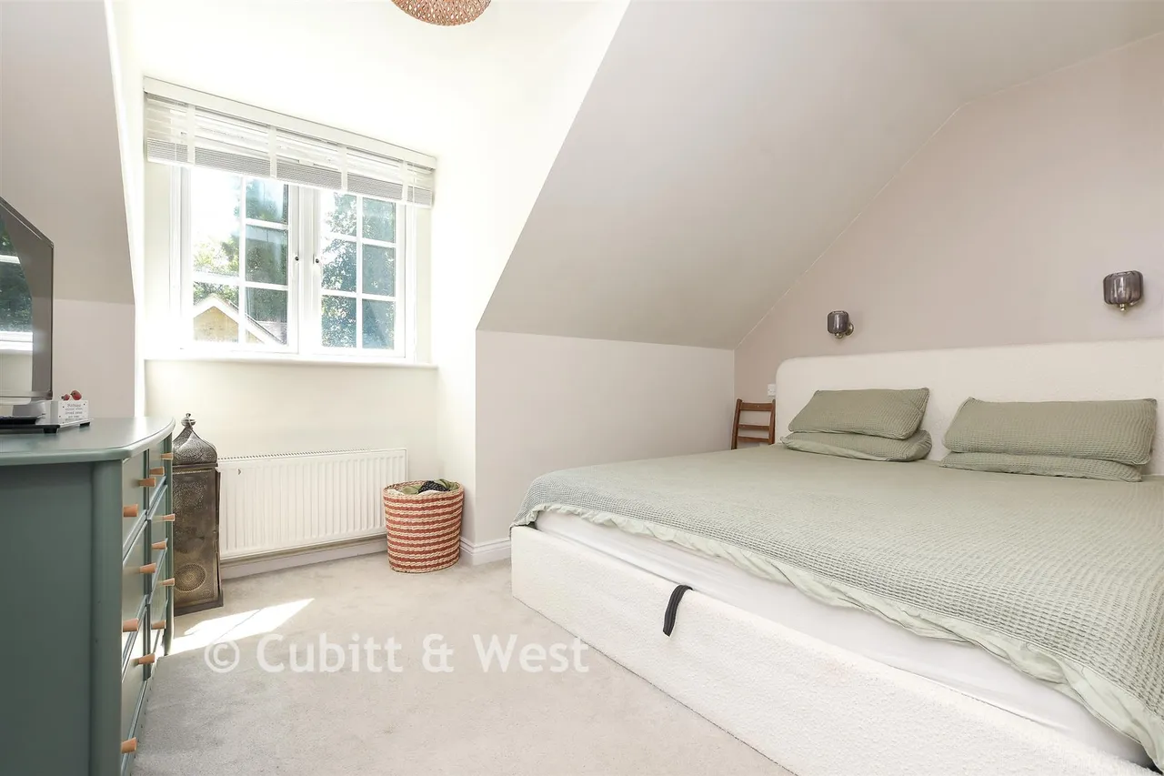 Fox Lane, Reigate, RH2, photo 5