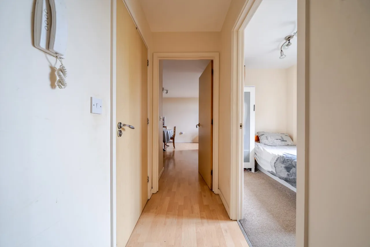 Caxton Court, Burton-on-Trent, DE14, photo 11