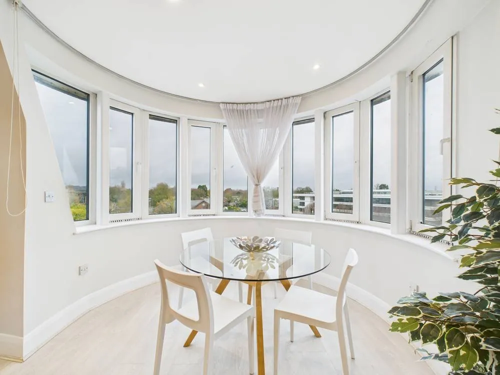 1 bed thames edge court, clarence street, staines-upon-thames,tw18 for sale, Clarence Street, Staines-Upon-Thames, TW18