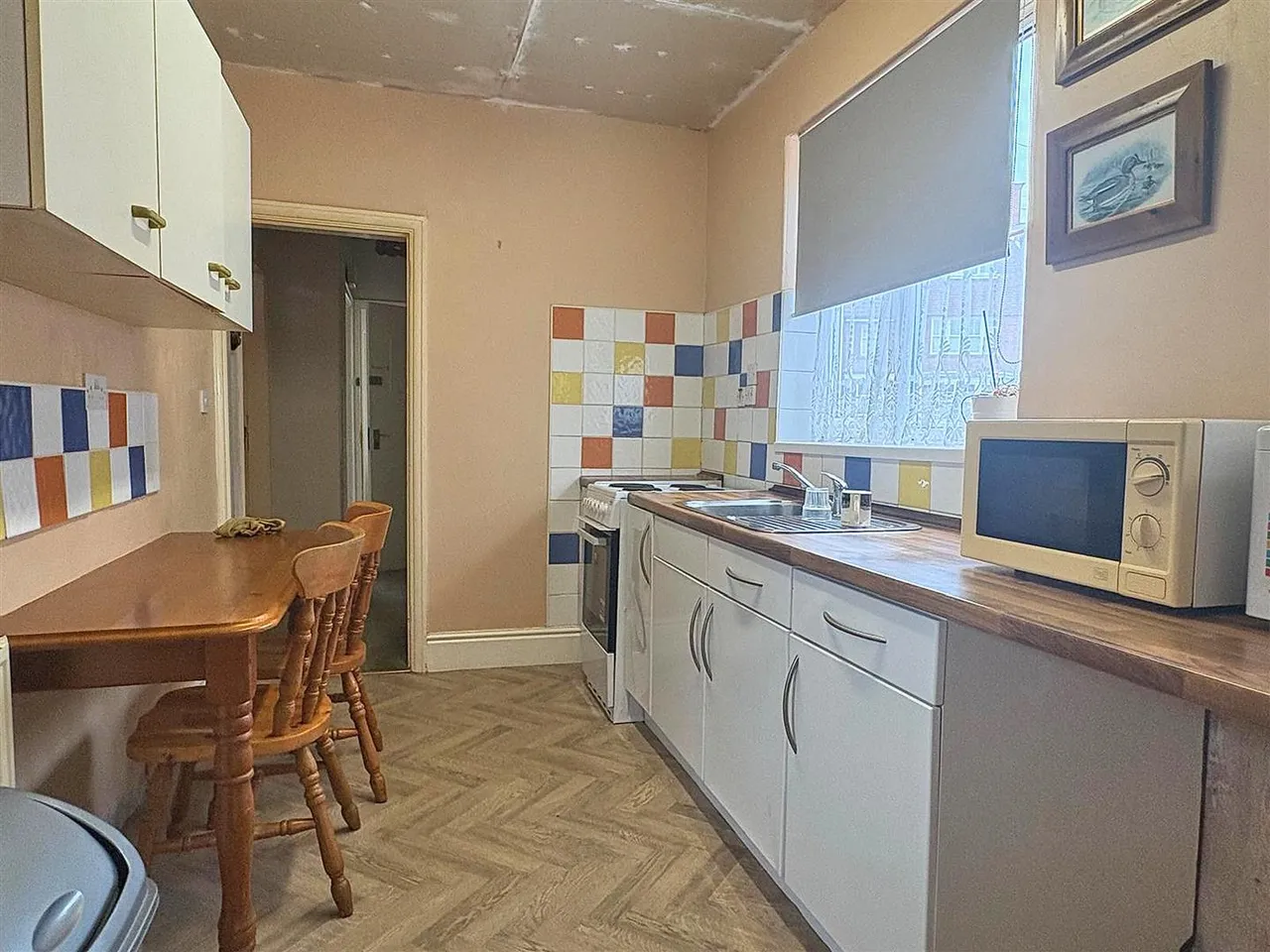 Cliff Road, Hornsea, photo 5