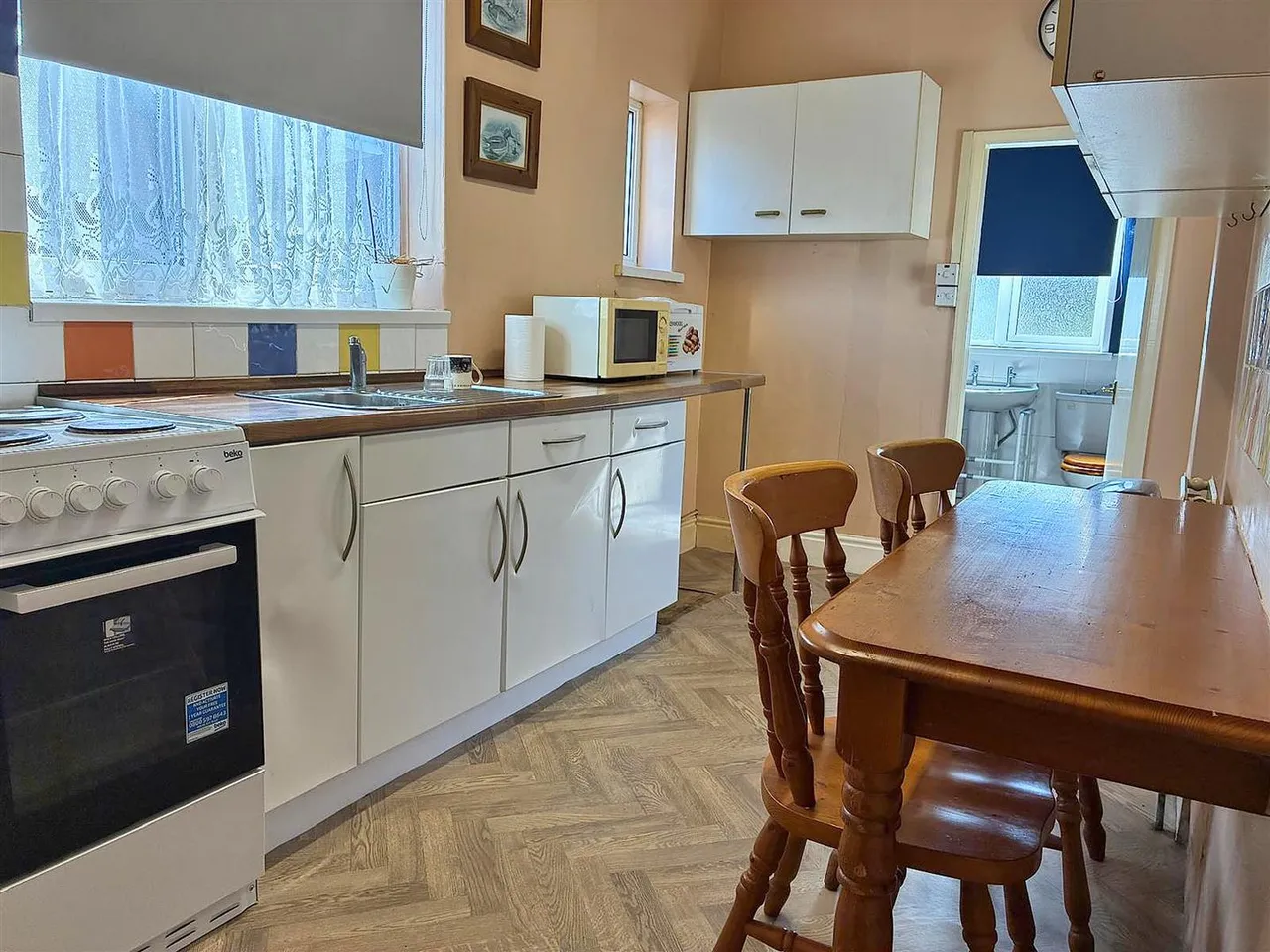 Cliff Road, Hornsea, photo 6